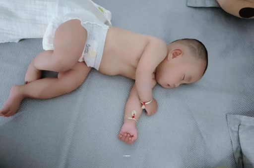 博兴几个月宝宝会抬头